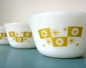 Atomic Gold Star Dessert Cups, Set of 3 Federal Glass Milk Glass Custard Bowls