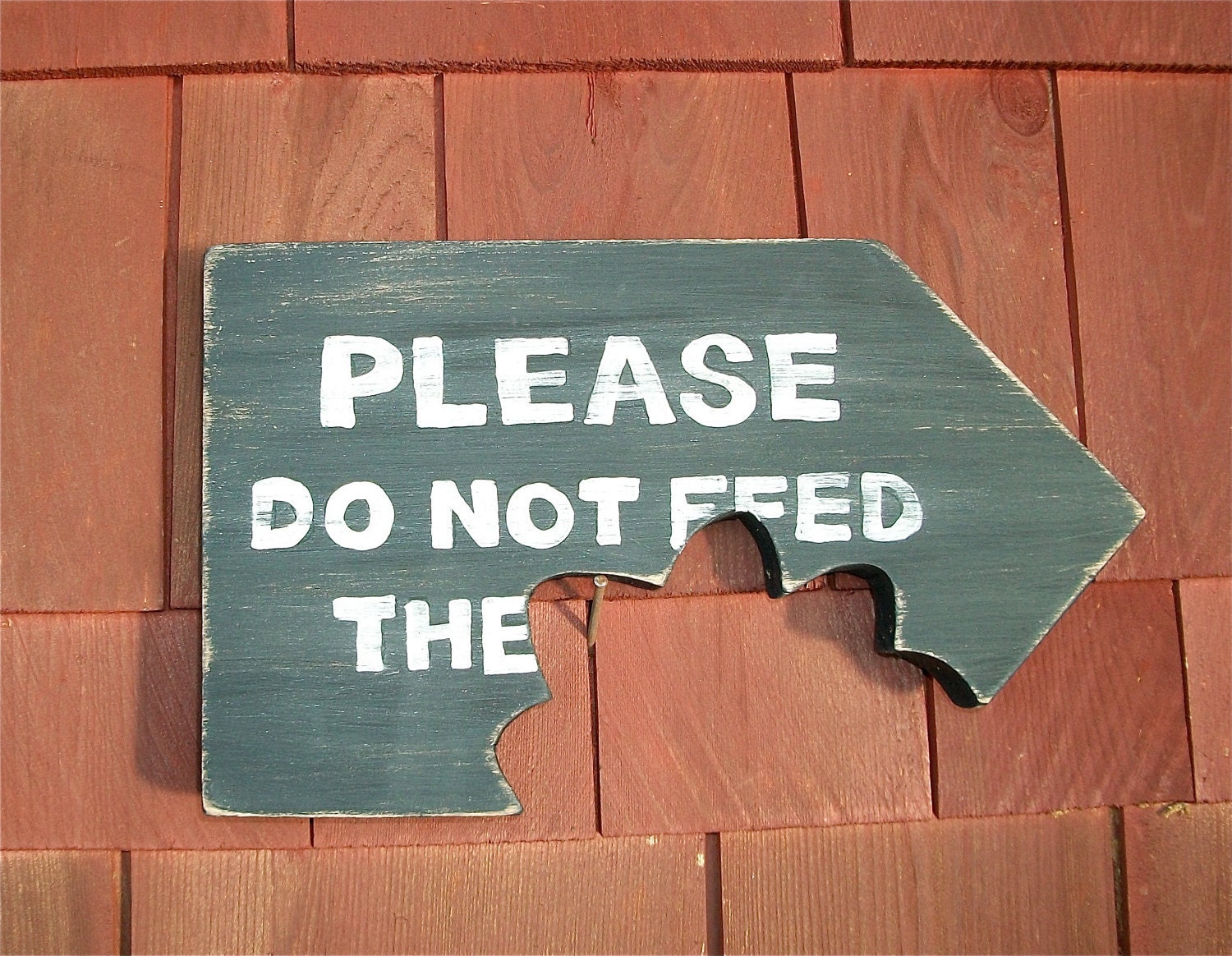 Man Cave Distressed Wood Primitive Garden Sign Plaque Please Do Not Feed Bitemark Chomp Beware Warning