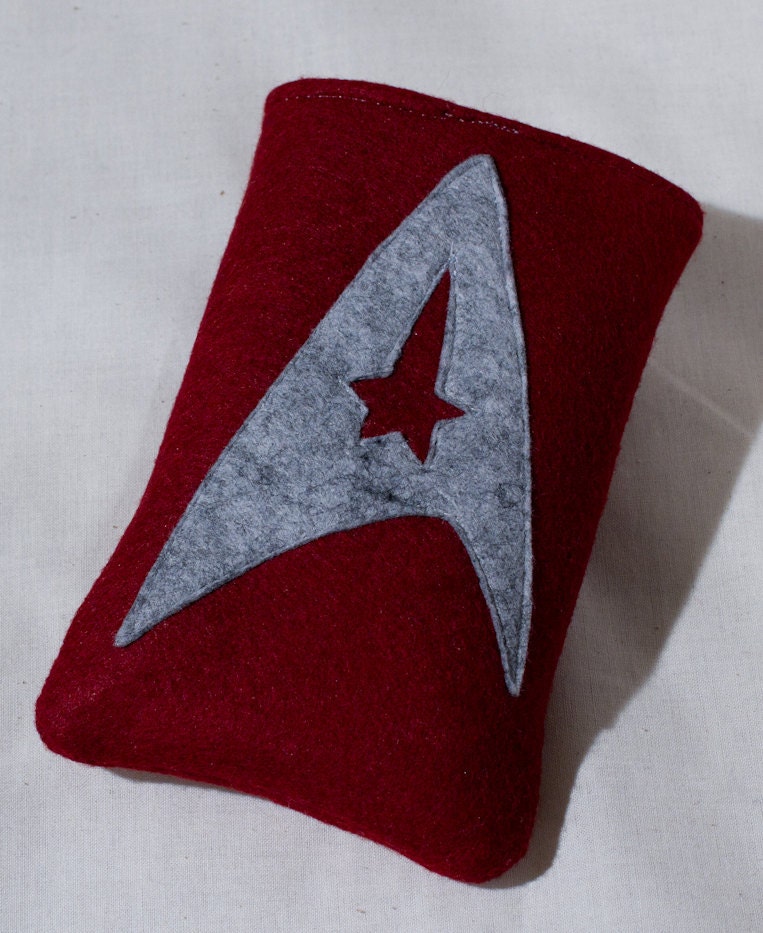 Star Trek insignia inspired Nintendo DS envelope case