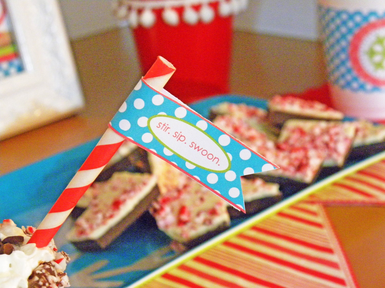 Editable Blue and Red Party Straw Flags Il_170x135