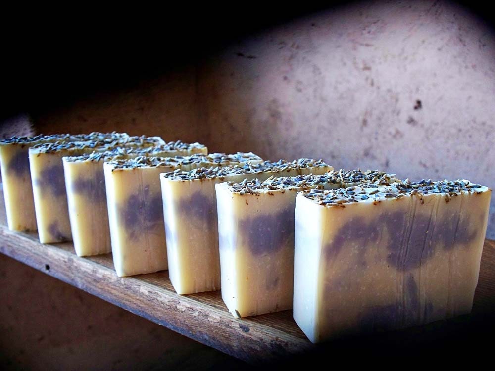 Lavender Soap - Vegan soap With Kaolin Clay And Lavendar Essential oil