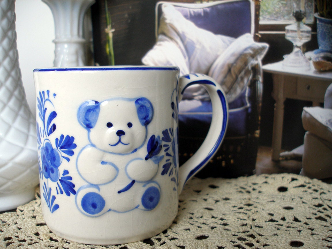 Elegant Vintage Mug - Hand Painted Delft Blue Teddy Bear