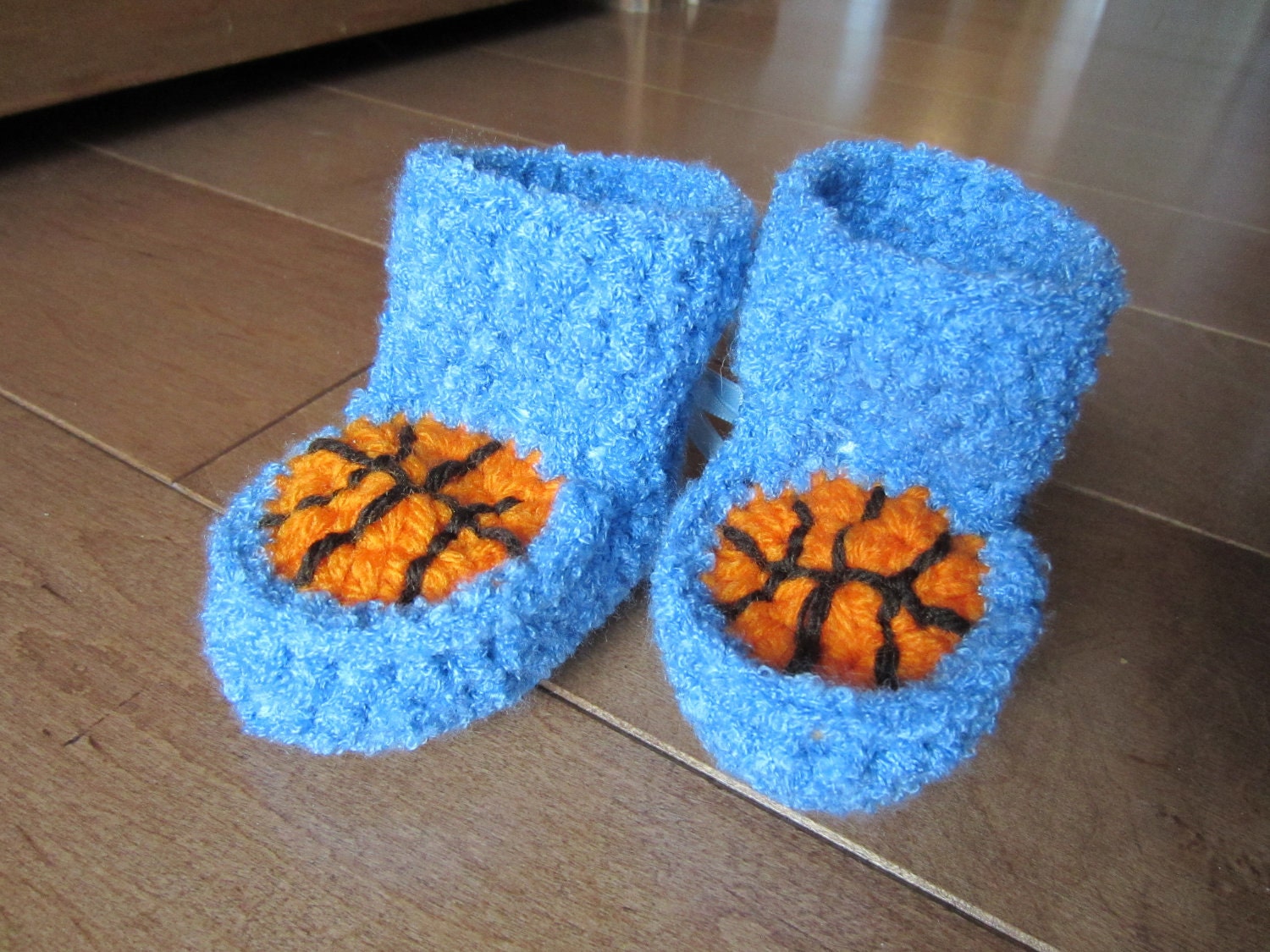 BASKETBALL BABY BOOTIES. Baby Shoes.