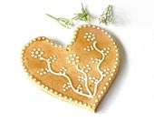 Natural Ceramic Wedding Decoration Ornament White Dots Caramel Heart Eco Friendly Material Recycled Carton Box