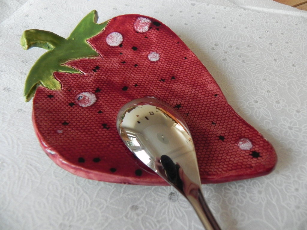 Strawberry Plate Fruit Ceramic Dish Burgundy Red Spoon Rest Eco Friendly Ring Holder with White Dots Cottage Chick Summer Fashion