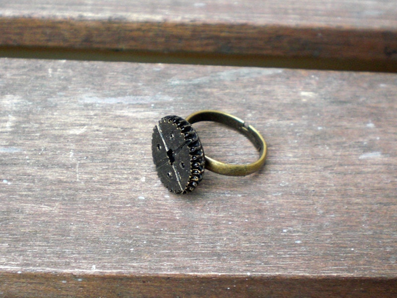 Resin Steampunk Gear Ring adjustable
