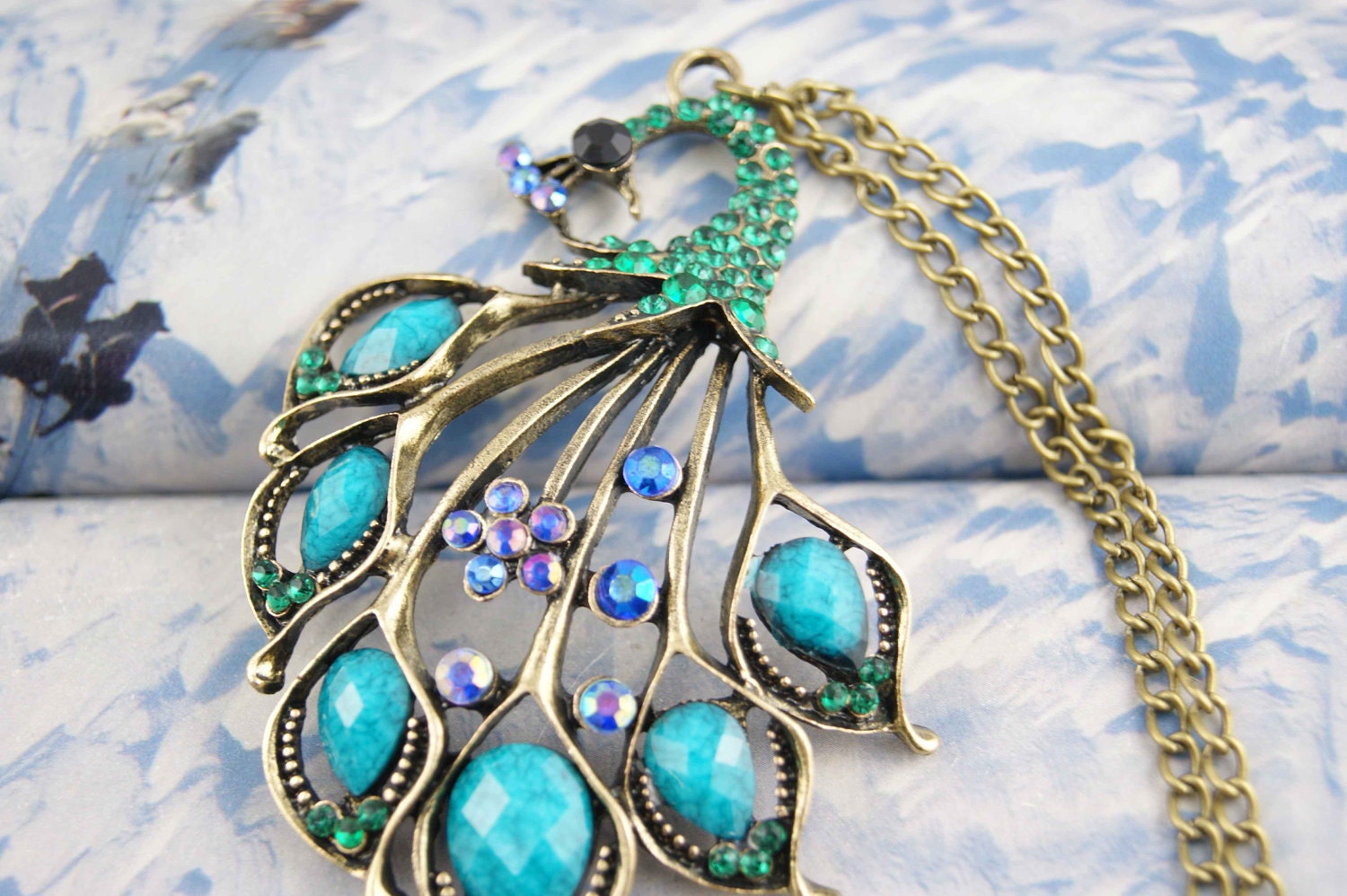 blue peacock  crystal gemstone  necklace vintage antique brass chain pendant charm ON0238