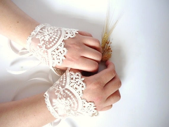 Wedding Cuffs, Lace Wedding Accessory, Bridal accessory, Fingerless Gloves, Ivory
