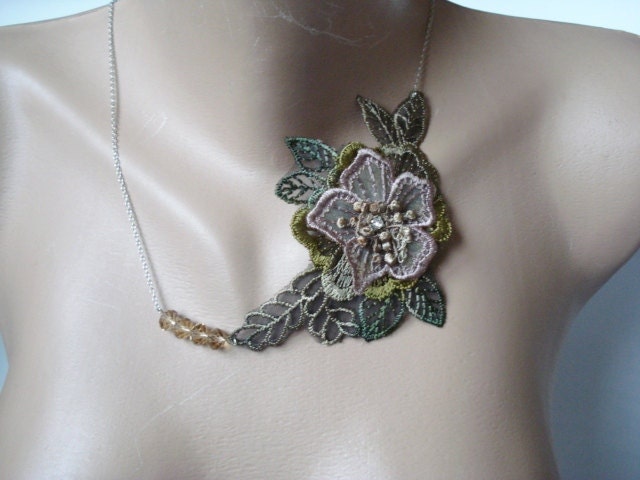 Lace Necklace, Women accessory, 3D Flower, Brown and Green, Natural