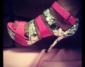 Cracked Mirror Hot Pink Shoes - 8 1/2 Guess