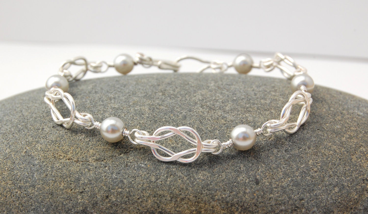 Silver Knot Bracelet with Gray Pearls - Wedding Bridesmaid Bridal Bracelet - Tie The Knot