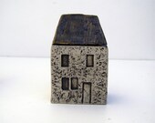 Small Ceramic  Farmhouse in Stoneware. OOAK. - BlueMagpieDesign