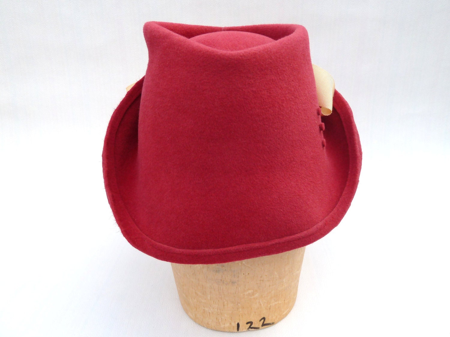 Handmade Magenta Velour Fur Felt Hat For Women In British Style With Ivory Grosgrain Ribbon Trim