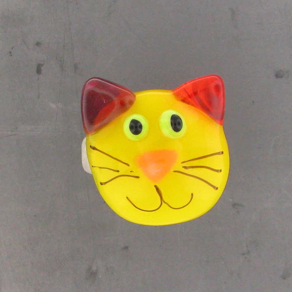 handmade lampwork glass ring - yellow cat head