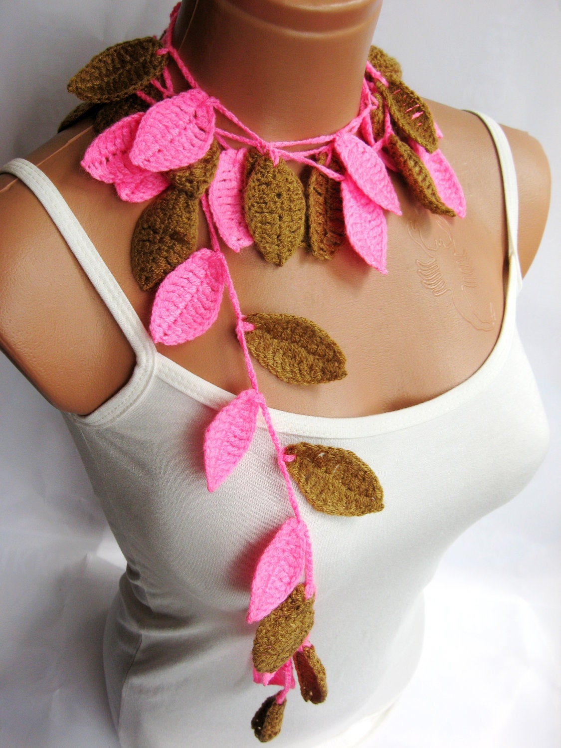 Crochet ivy, pink, caramel ivy leafs Lariat Scarf. Fashion Flower Scarves, Necklace...