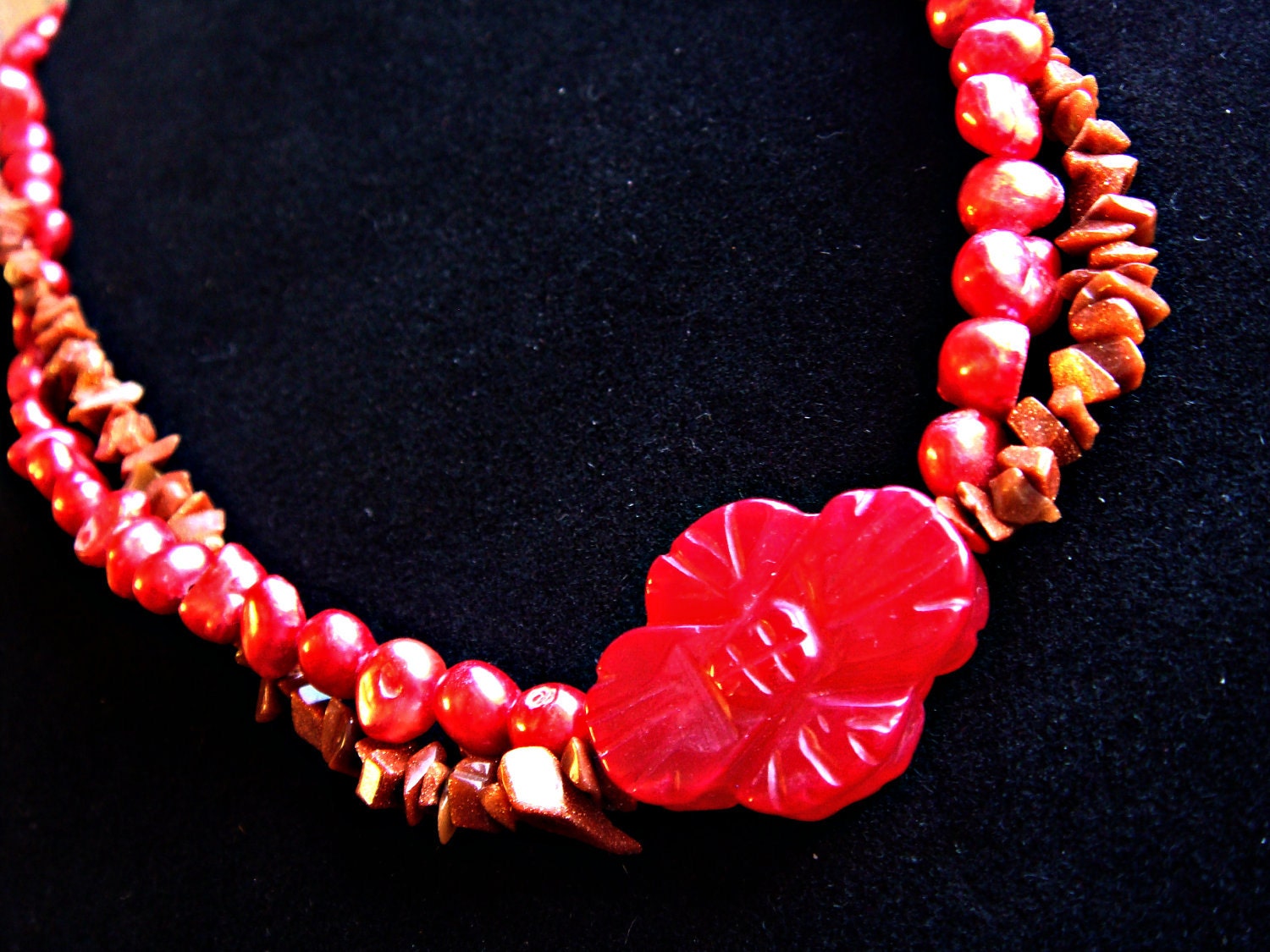 Freshwater Pearl and Goldstone Red Jade Necklace