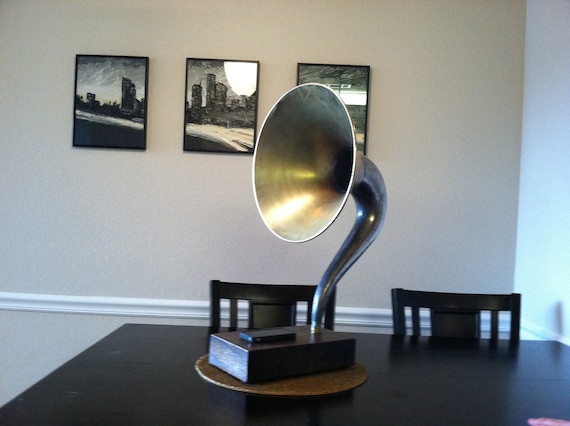 Magnavox Acoustic DROID Android Speaker Dock Utilizing a Vintage Antique  Magnavox Gramophone Phonograph Horn -READY to SHIP-
