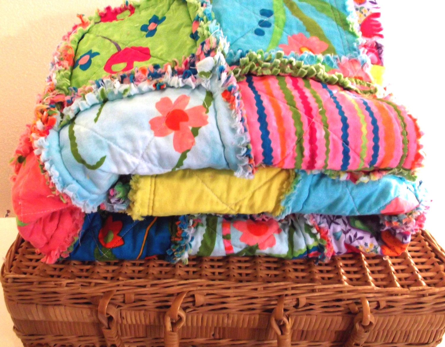 Quilt, Baby or Child's Rag Blanket of Hearts and Flowers