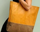 INGENUE. Leather shoulder bag / handbag / oversize tote. Available in different leather color combinations.