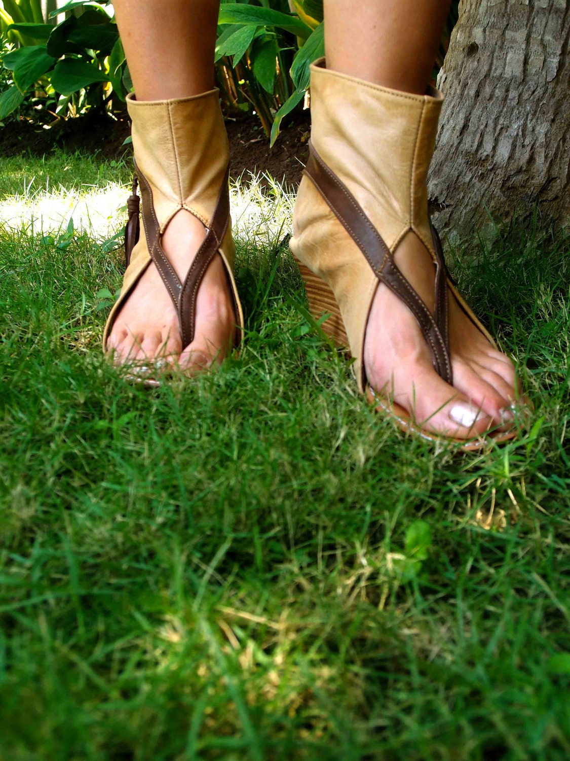 SIMPLICITY. Leather wedges / leather sandals / shoes with tassel. Sizes: US 4-13, EUR 35-43. Available in different leather colors.