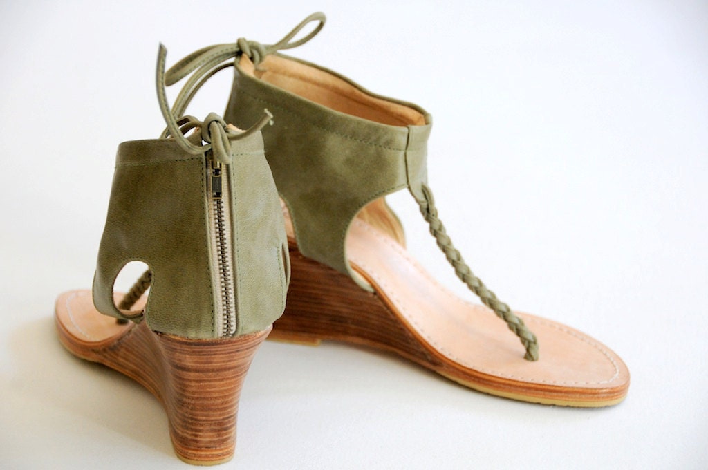 APHRODITE. Wedges / womens leather shoes / sandals. Sizes 35-43. Available in different leather colors.