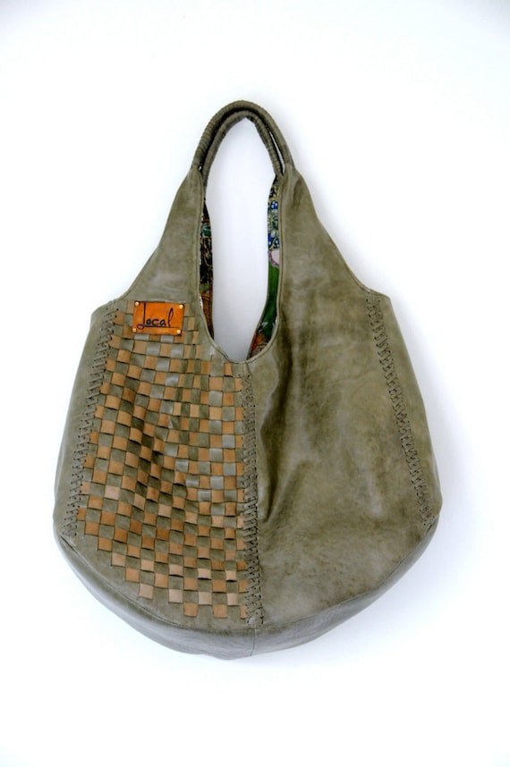 BELLA. Oversize woven shoulder bag / leather tote bag. Available in different leather colors.