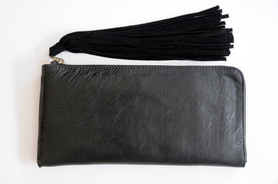 COSMO. Classy leather clutch / wallet with suede tassel. Available in different leather colors.