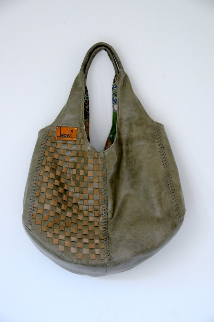 BELLA. Oversize woven shoulder bag / leather tote bag. Available in different leather colors.