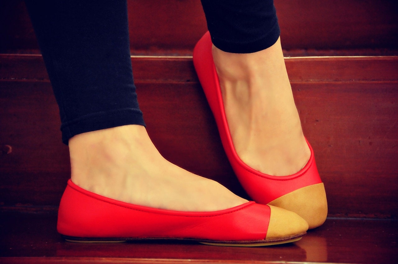 ANN. Womens flats / leather flat shoes. sizes US 4-13, EUR 35-43. Available in different leather colors.