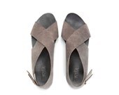 Grey crossed womem sandal