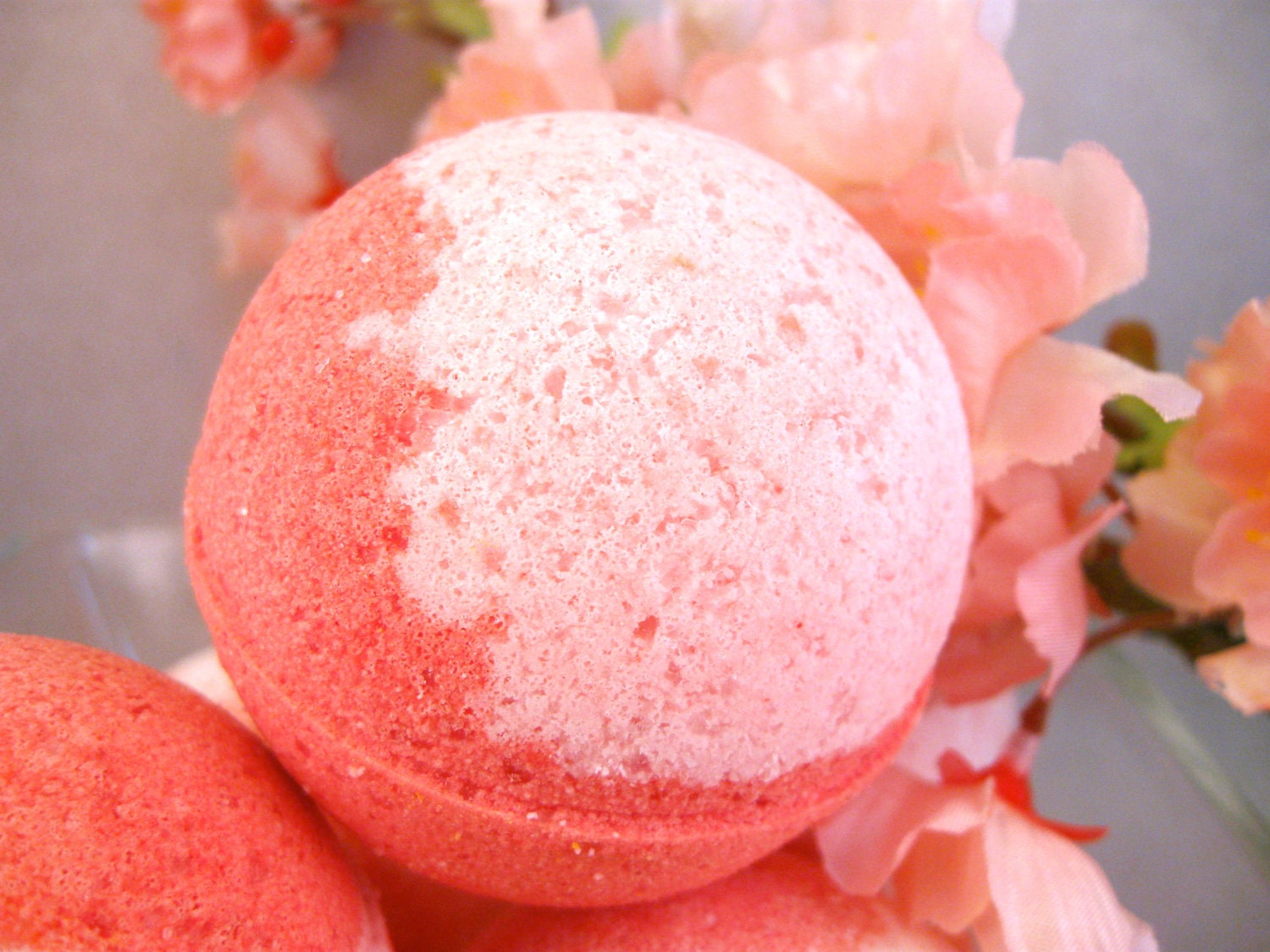 Bath Bomb - Japanese Cherry Blossom - Vegan Moisturizing Bath Bomb