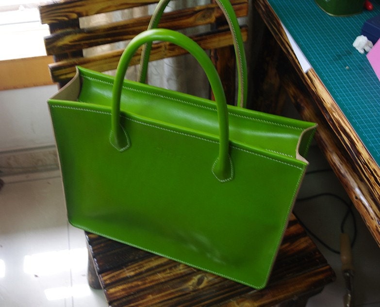 Hand Stitched Leather Tote Bag / Lady Bag / Shoulder Bag in Green