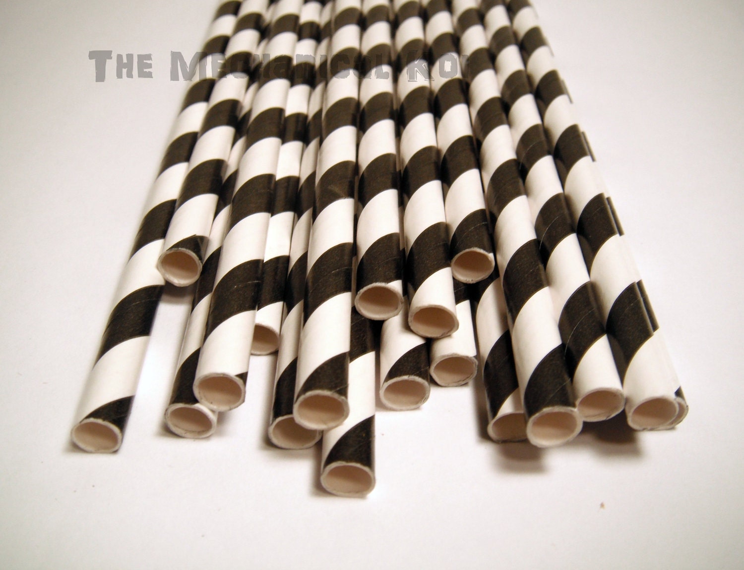 25 Black Striped Paper Straws Party Favor Decoration Retro Soda Weddings Birthdays Licorice