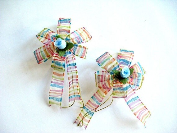 Small blue rose bud with multicolored stripe ribbon (SB3)