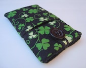 Iphone sleeve, iPhone 4,5 iPhone pouch, Samsung Galaxy case, ipod cover in black and green clover fabric