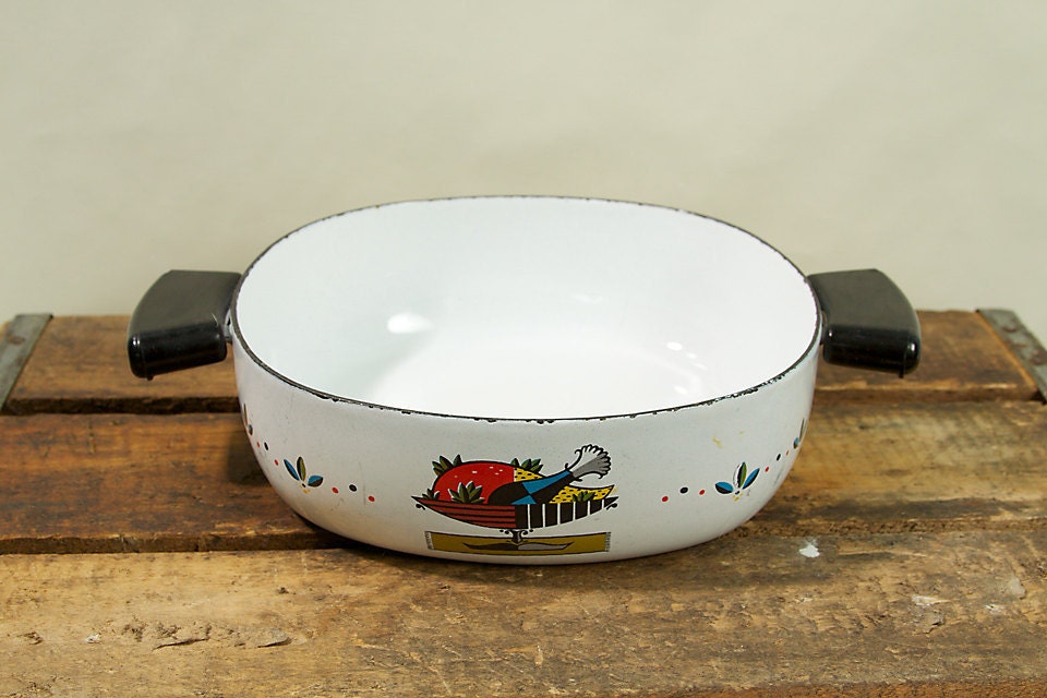 Retro 1960s White Enamel Pan With Black Handles and Chicken / Turkey Design