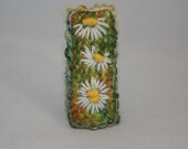 Embroidered Brooch - Daisies