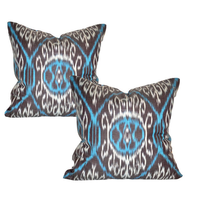 Accent Ikat pillow covers - Set of 2 - Ikat