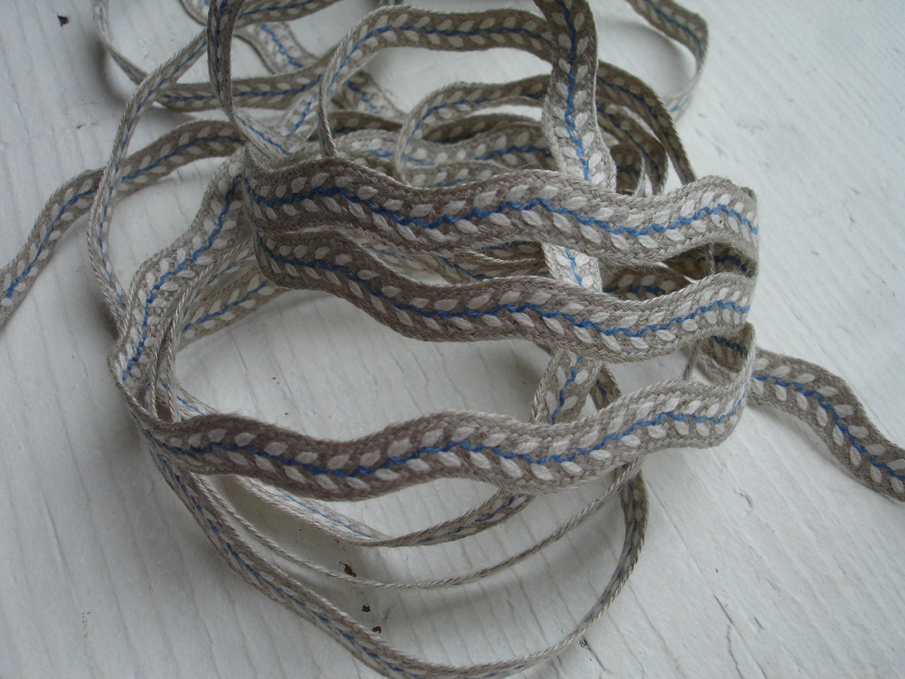 Natural Ric Rac Sewing Tape / Ribbon / Trim /  - Embroidery White Blue  Spike of Corn   - Edging   France Craft and Sewing Project Wrapping