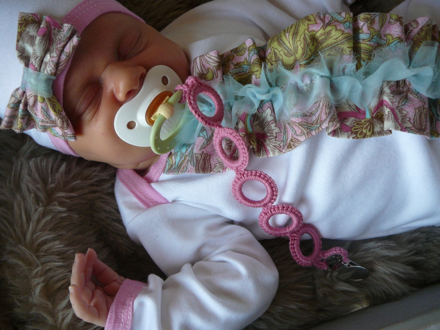 Baby girl pacifier clip. Color: dark pink.  - The Latest Style - (universal, fits mam, soothie, nuk)  Made by lippy brand.