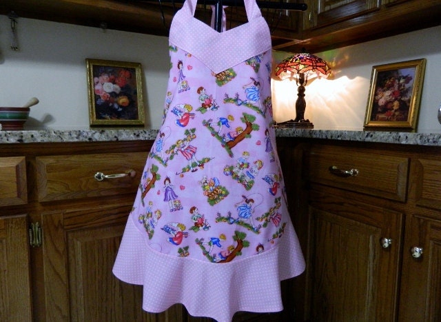 Beautiful Pink Apron with Children Playing
