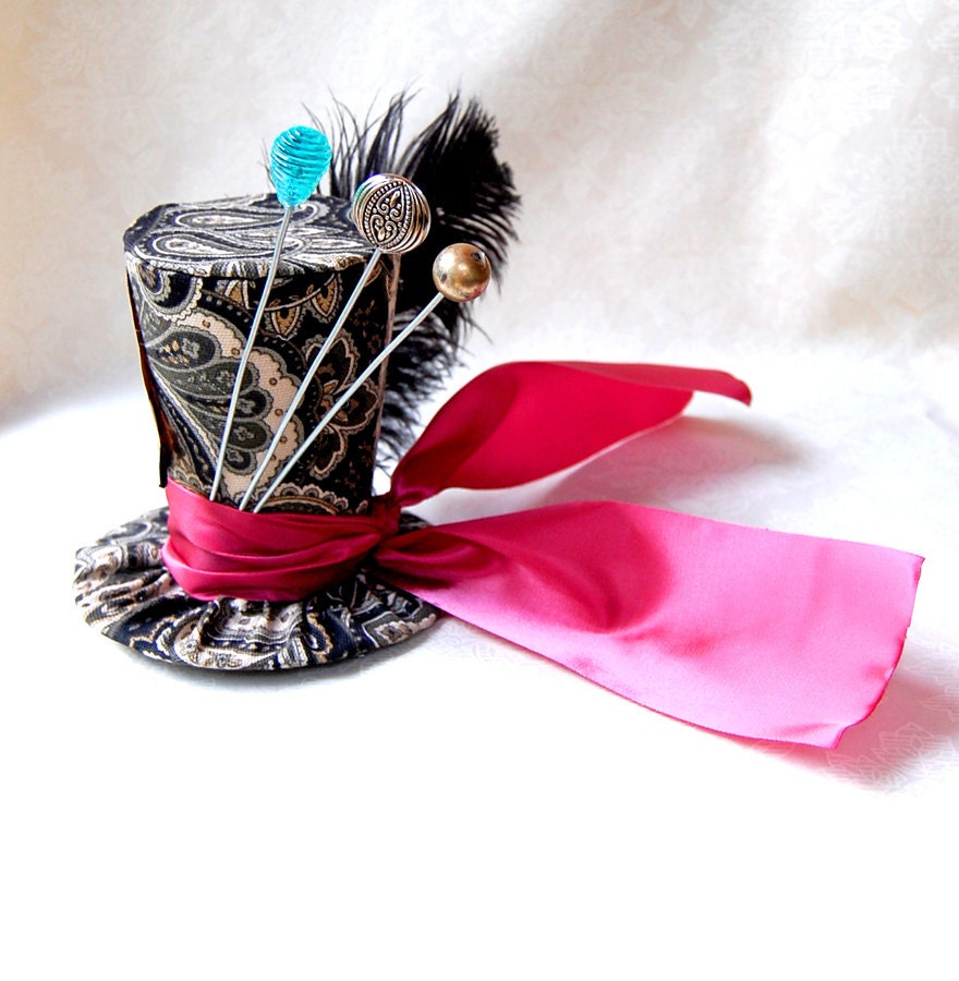 Tiny Top Hat: Classic Mad Hatter - The Mad Hatter Tea Party Alice in Wonderland Through the Looking Glass unbirthday Costume Cosplay party