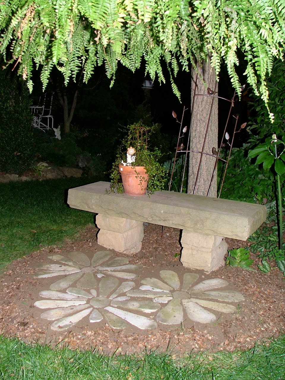 Stone Flowers Garden Art         Hand Chipped Sandstone Flower
