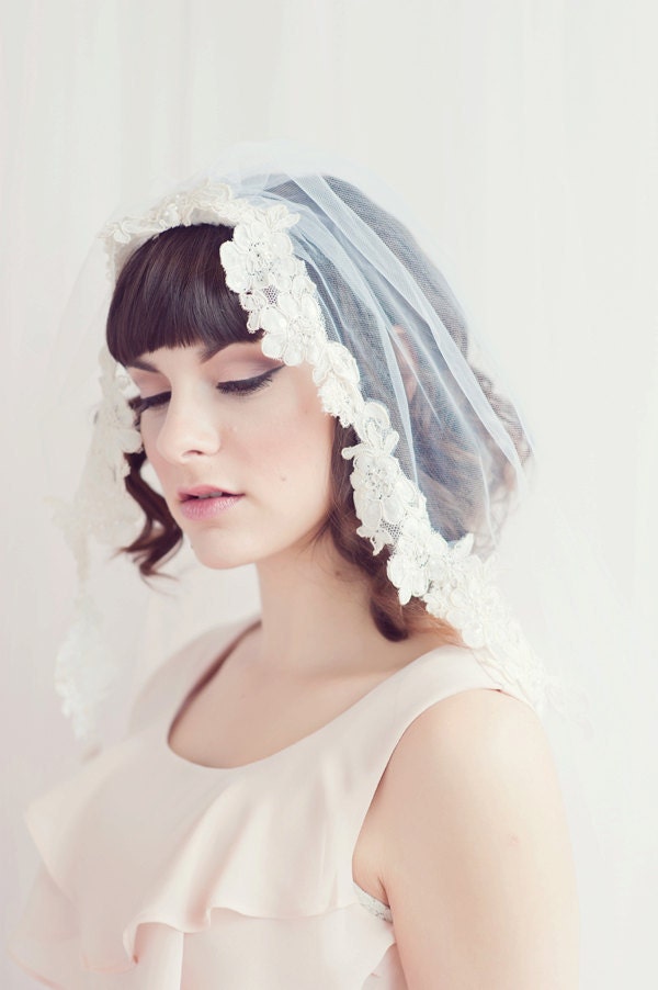 Grace - Shoulder length bridal tulle veil trimmed with vintage alencon lace