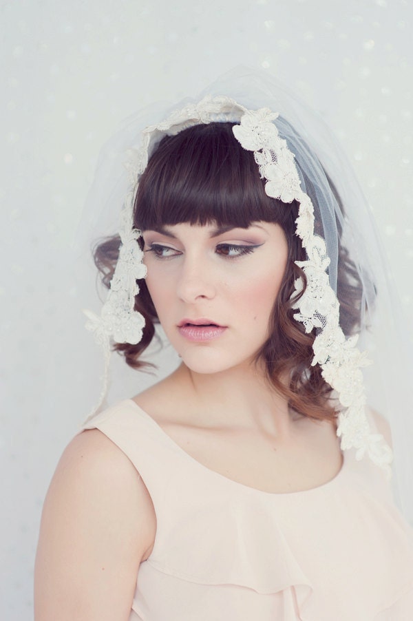 Grace - Shoulder length bridal tulle veil trimmed with vintage alencon lace