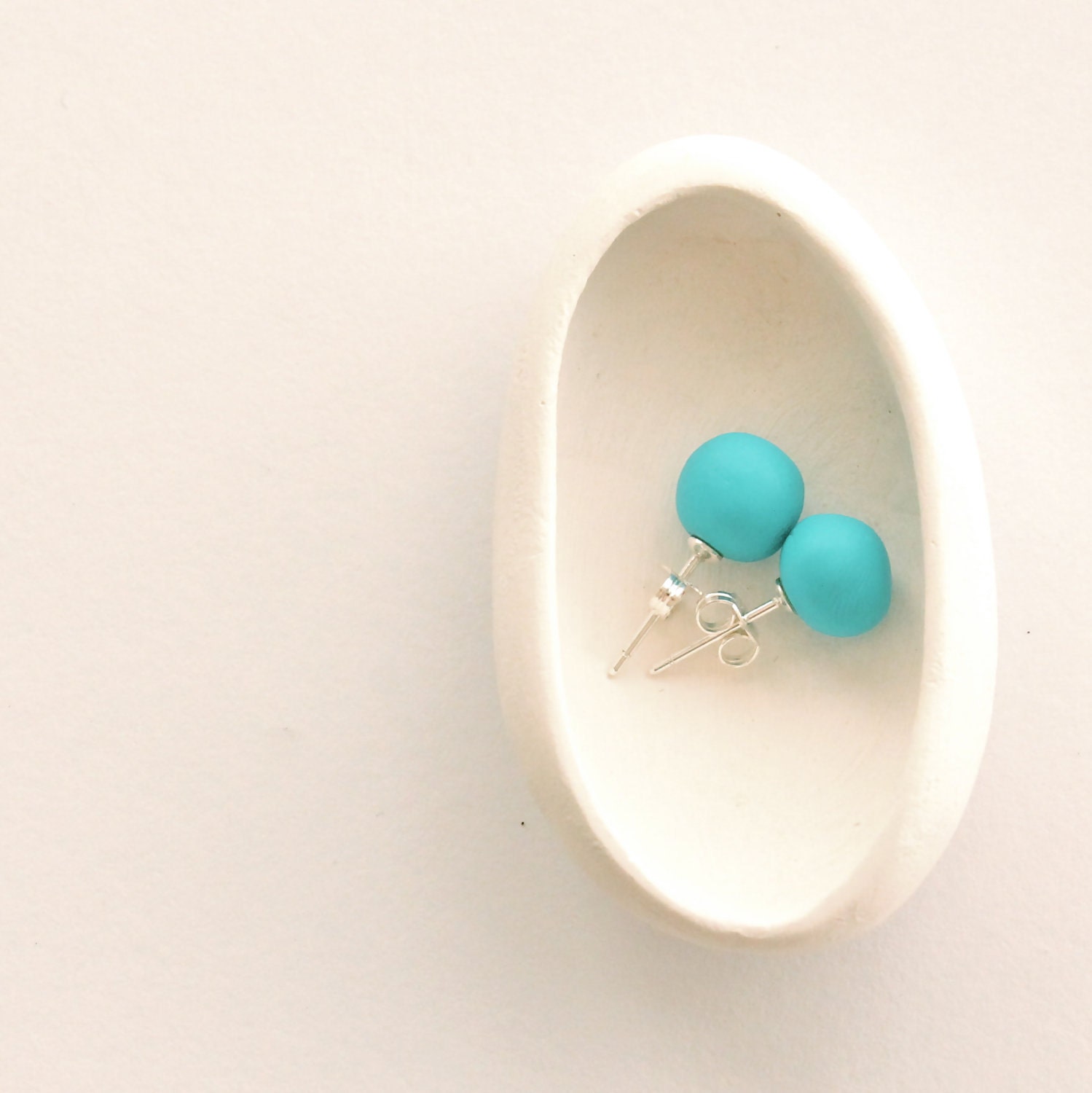 Aqua pea pod stud earrings - sterling silver