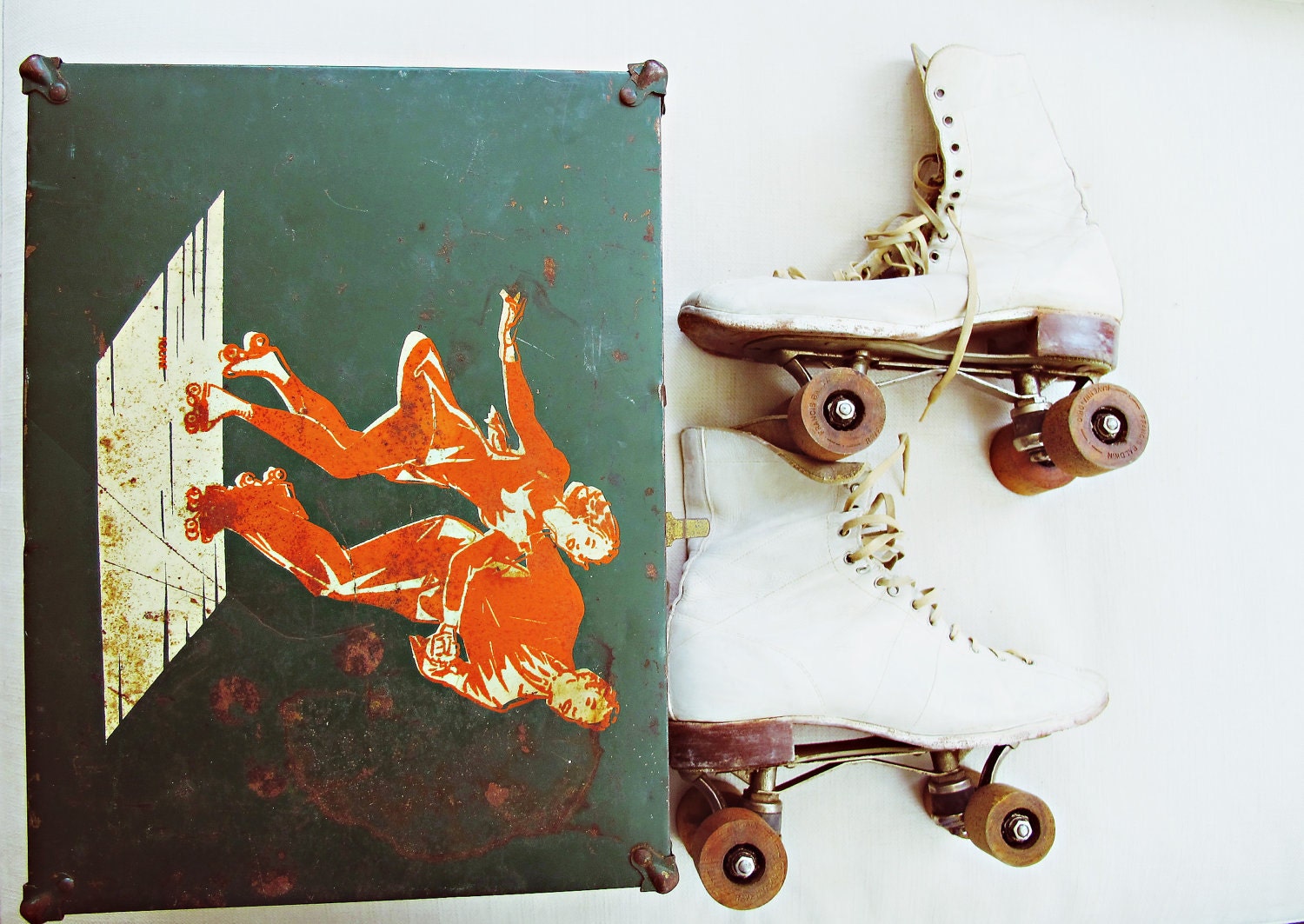 rollin' with the punches - vintage roller skates with wood wheels and metal case - roller derby, chicago, made in usa