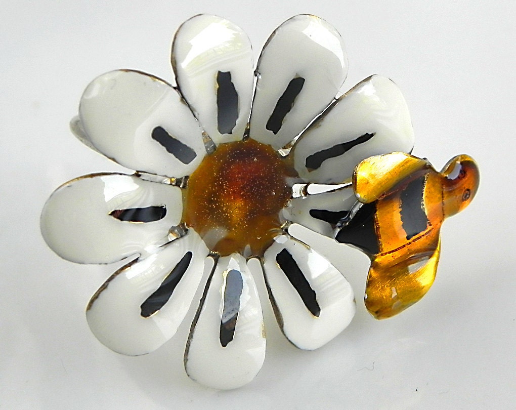 Handmade 3D brass flower, painted white daisy,  bee, sterling silver wire ring base.
