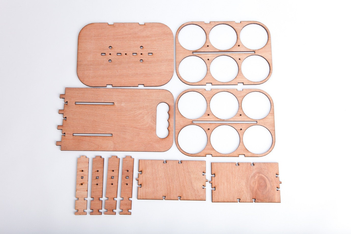 The 6 Packer - a lasercut 6 pack glass bottle holder