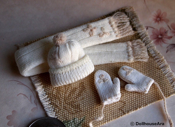 Beanies set (No.1) Knit hats, Scarf, Cute Wool glove mittens- Dollhouse Miniatures 1/12